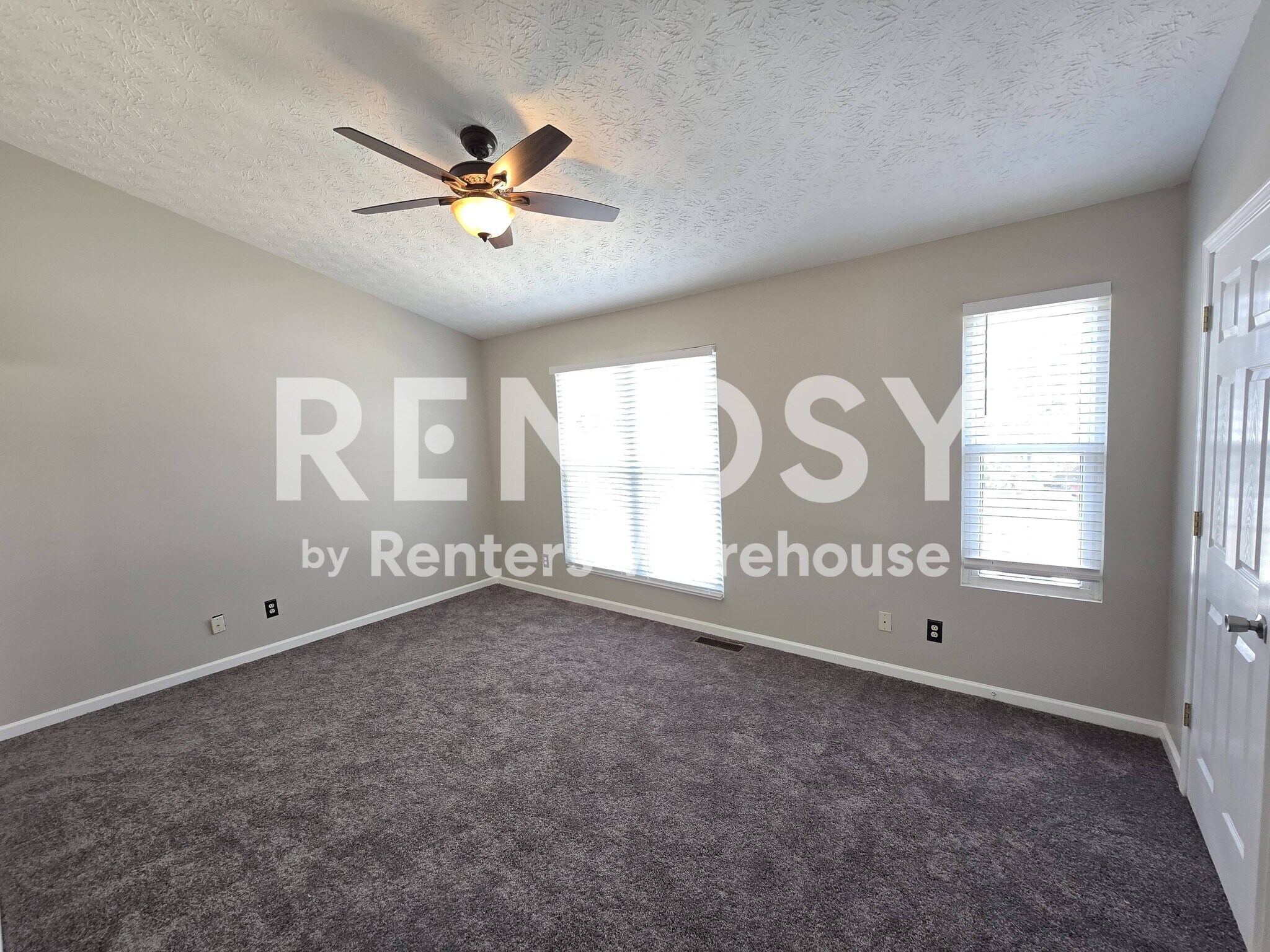 Building Photo - 5533 Strathmoor Manor Cir