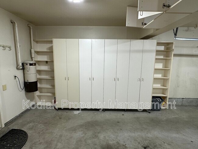 Building Photo - 13 N 3100 E