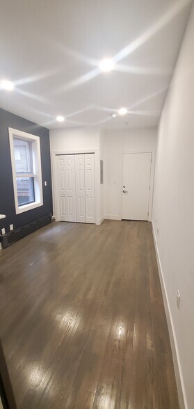 Building Photo - 80 West Cedar St