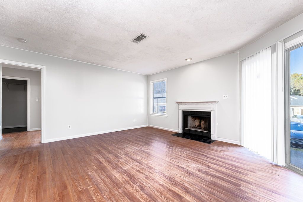 Building Photo - 414 Ridge Creek Dr