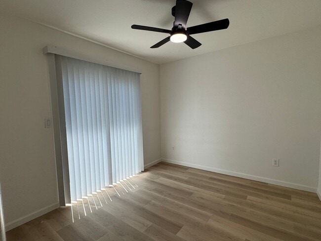 Building Photo - Completely Remodeled Three Bed, Two Bath D...