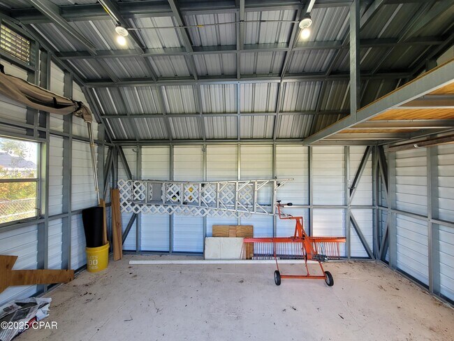 Building Photo - 2512 W 27th St