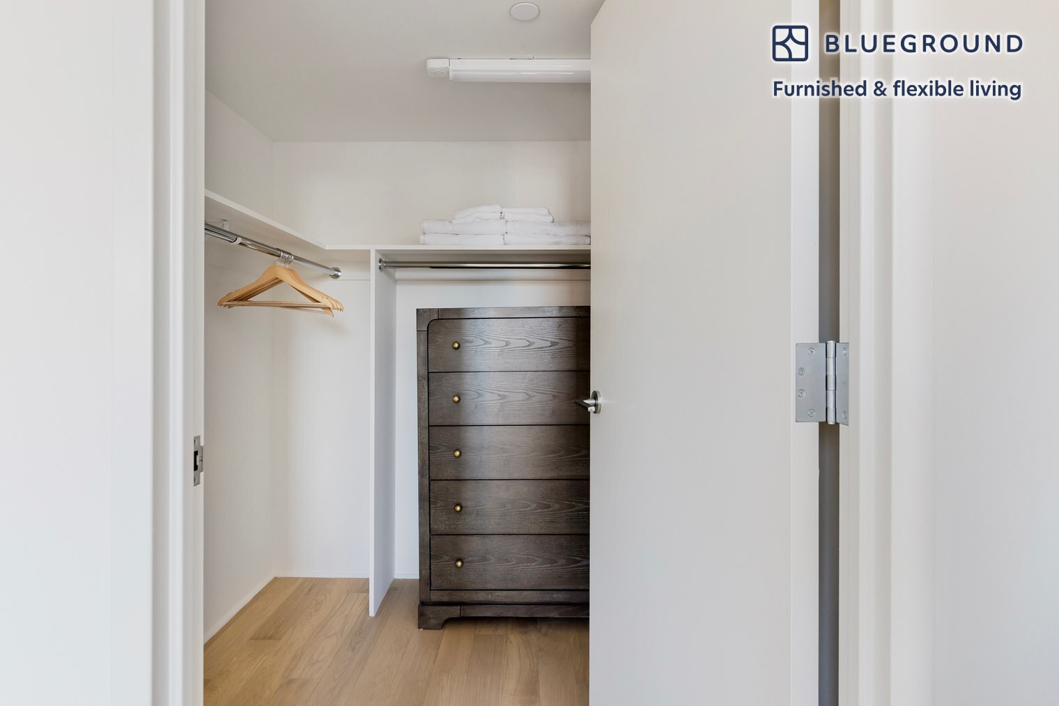 Building Photo - 243 W 28th St