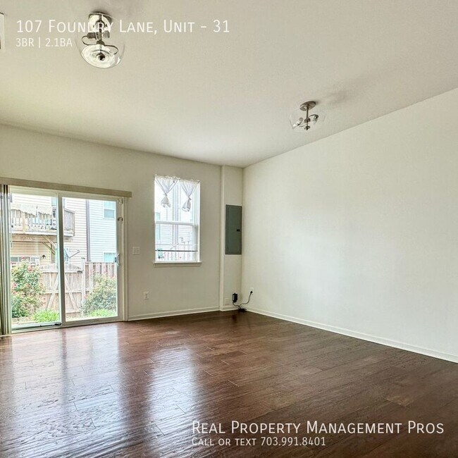 Building Photo - 107 Foundry Ln