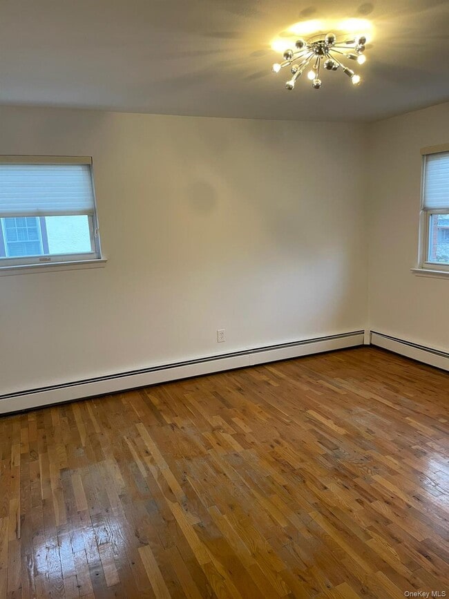 Building Photo - 375 Marlborough Rd