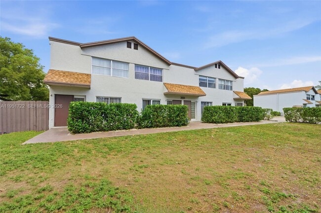 Building Photo - 3001 NW 5th Terrace