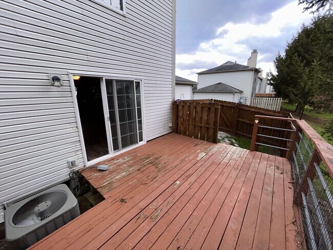 Building Photo - 2-Bedroom Unit in Blacklick