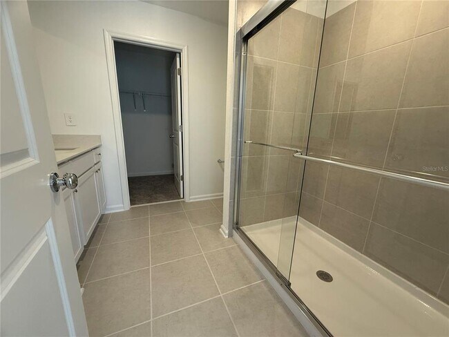 Building Photo - 1926 Sarah St