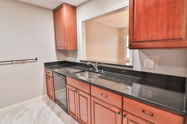 Building Photo - 10488 Parthenon Ct