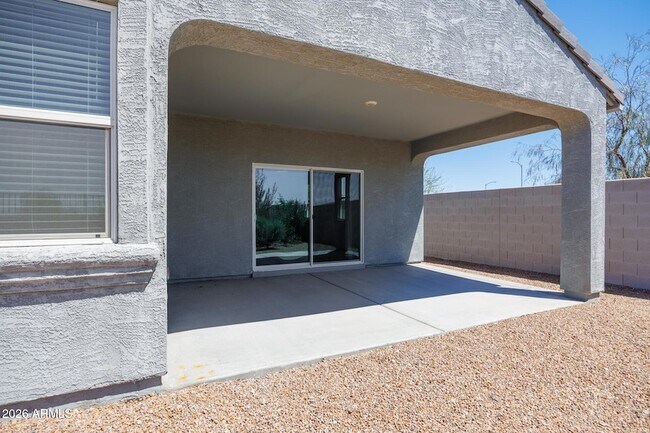 Building Photo - 1075 W Avalon Canyon Dr