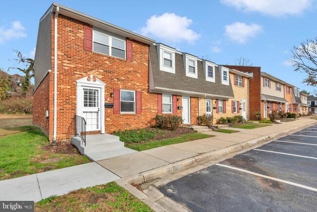 Primary Photo - 45 Heritage Ct