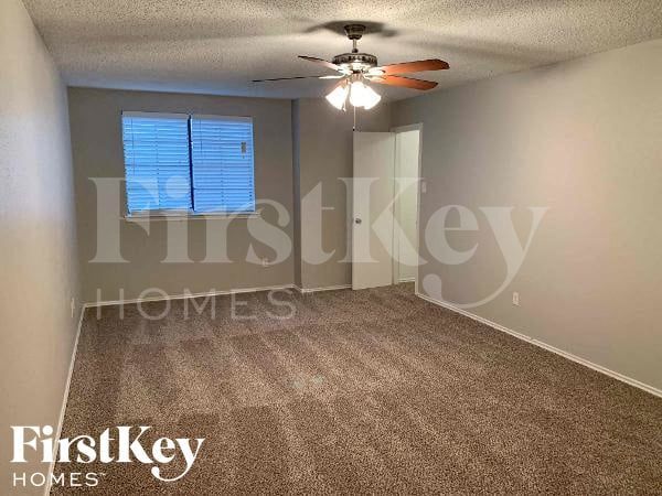 Building Photo - 15511 Evergreen Grove Dr