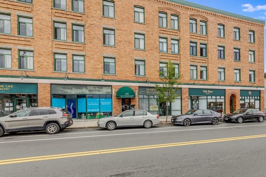 Building Photo - 315 Rantoul St