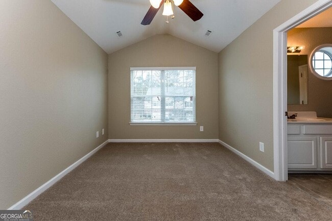 Building Photo - 320 Brookview Dr