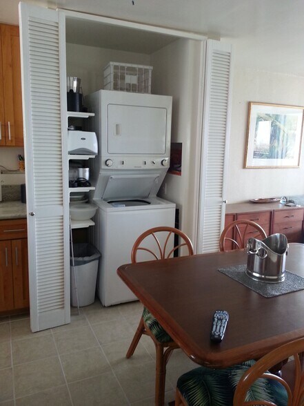 Building Photo - 1676 Ala Moana Blvd