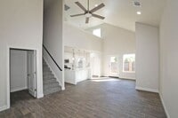 Building Photo - 7628 Woodford Ave