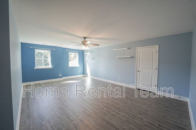 Building Photo - 425 Wicklow Dr