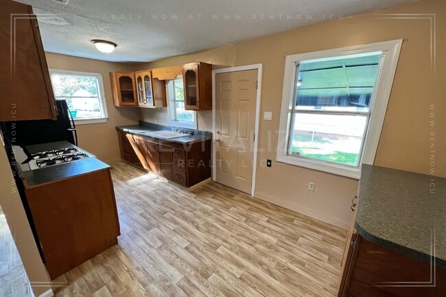 Building Photo - Newly Remodeled 3 Bd / 1 Ba in Moss Point