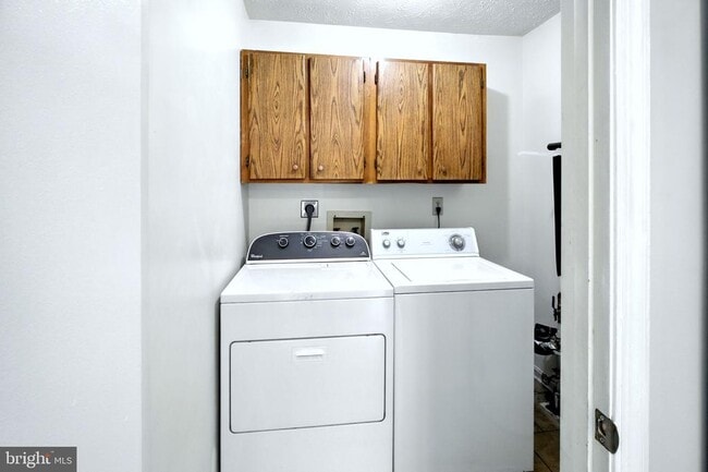 Building Photo - 3295 Jesmond Ct