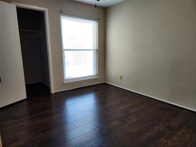 Building Photo - 7600 Emmett F Lowry Expy