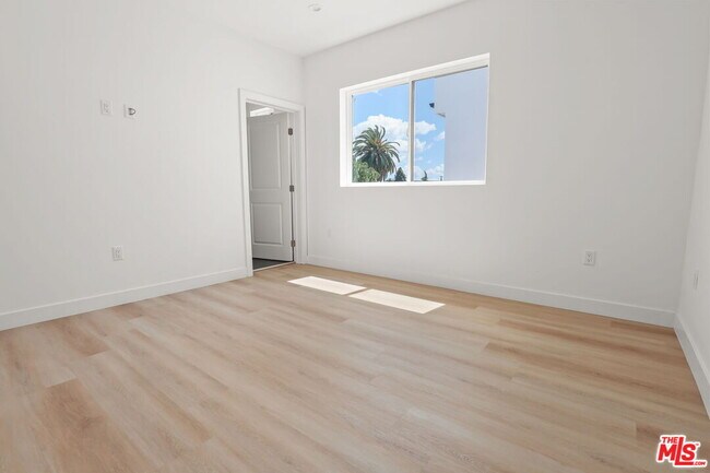 Building Photo - 1263 Browning Blvd
