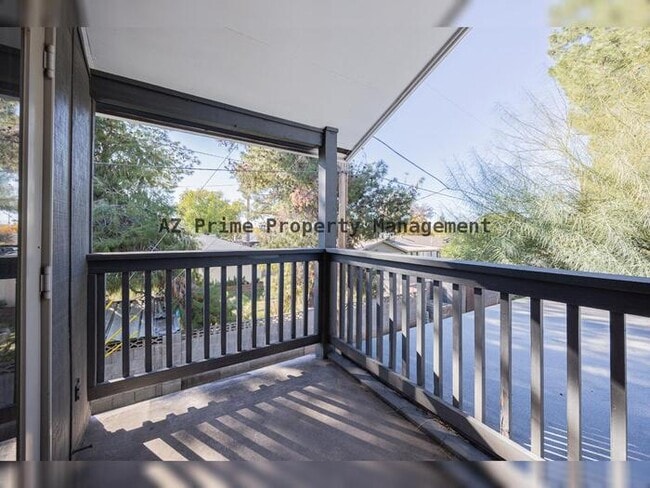 Building Photo - 7110 N 7th Ave