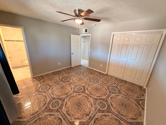 Building Photo - Single Story *NO* Carpet + *NO* HOA Avondale Home For Rent!