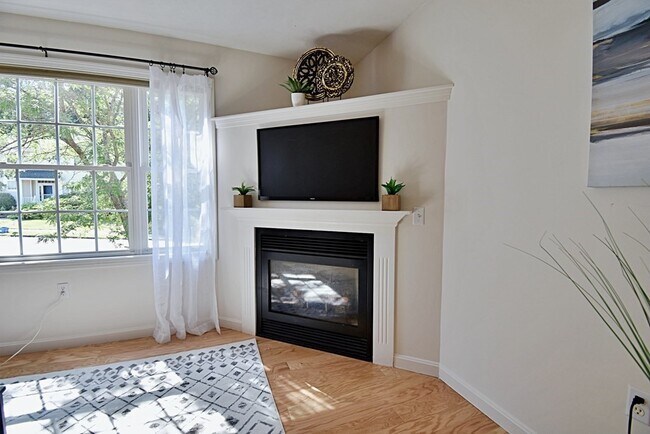 Building Photo - 19 Ptarmigan Dr