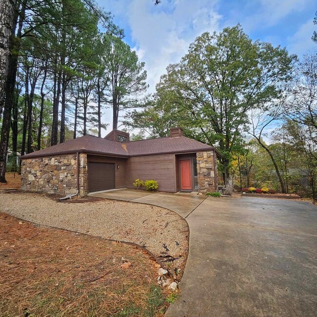 Building Photo - 81 Kincardine Dr