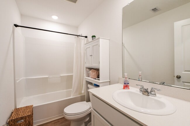 Building Photo - 2728 Cadiz Bay Dr