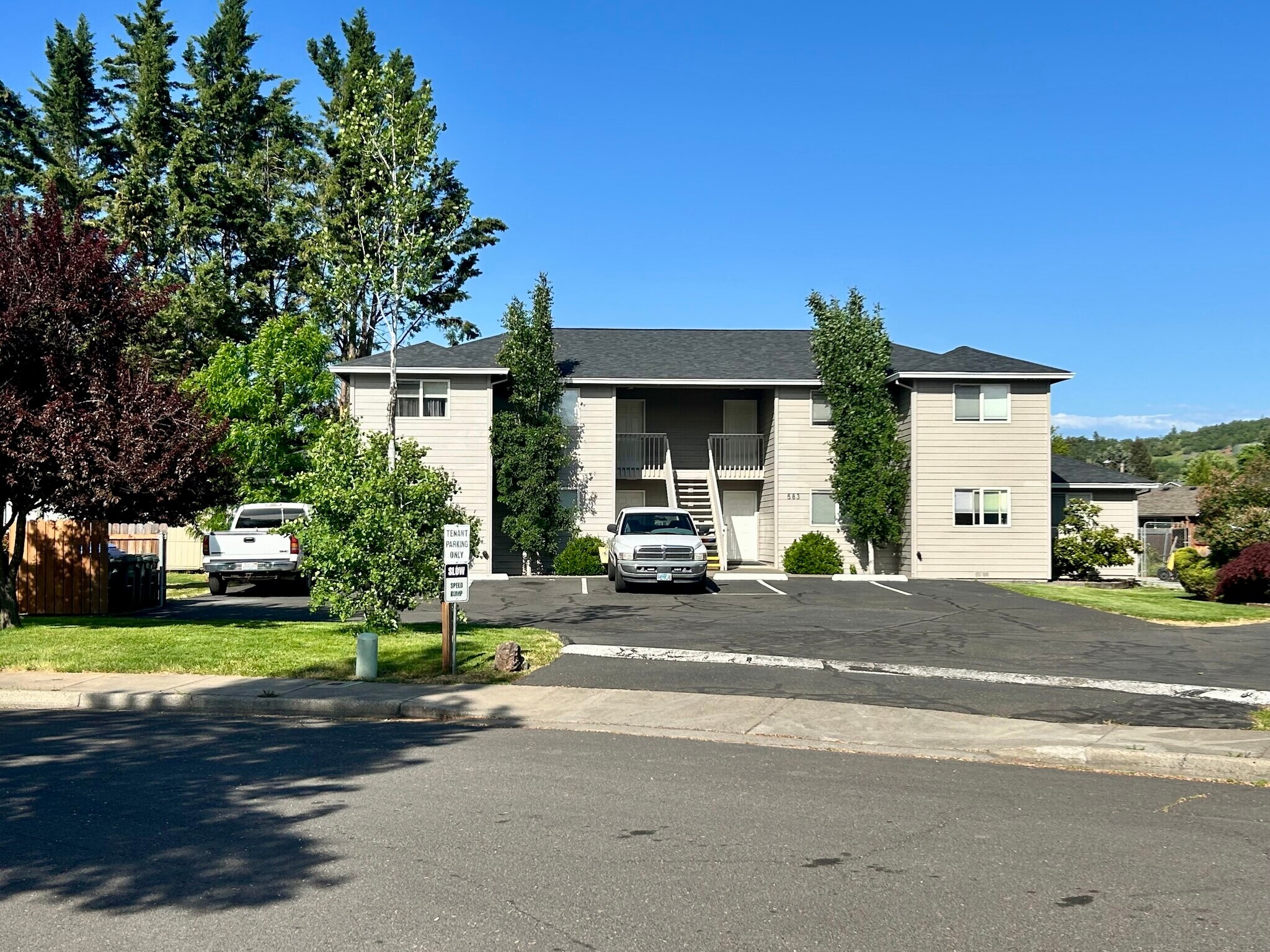 Building Photo - 583 Van Wey Cir