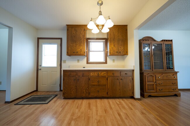 Building Photo - 14865 Damask Ave W