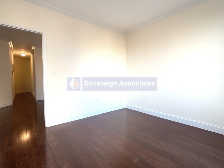 Building Photo - 460 W 149th St
