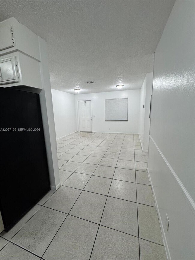 Building Photo - 1746 3rd Ave N