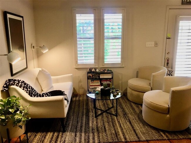 Building Photo - 4804 Ramsey Ave