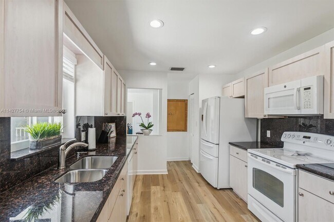 Building Photo - 6300 SW 144th St