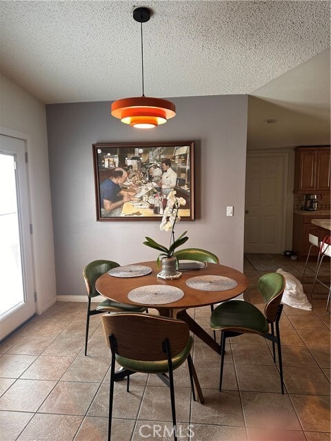 Building Photo - 43815 Marigold Dr