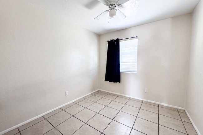 Building Photo - MARVELOUS 2 BEDROOMS 1 BATH FOR LEASE MOVE...