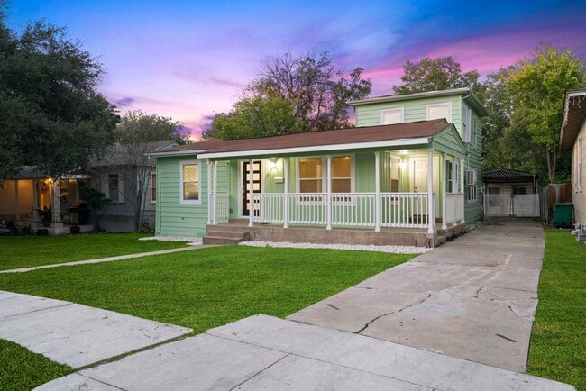 Building Photo - ***APPLICATION CURRENTLY UNDER REVIEW***Ch...