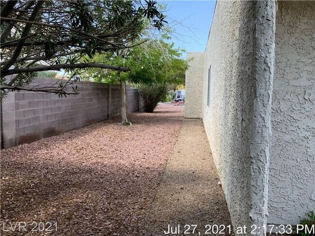 Building Photo - COMING SOON -- Ready no later than Mid-April