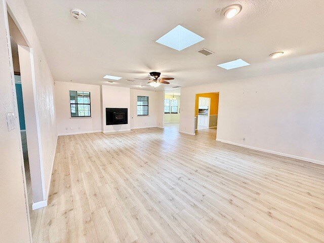 Building Photo - 7417 Lew Wallace Dr NE