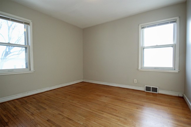 Building Photo - 5819 Blaisdell Ave