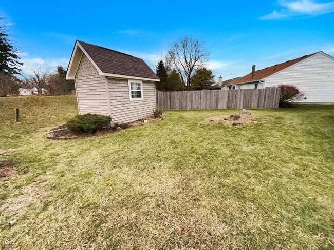 Building Photo - 6614 Sparrowood Dr