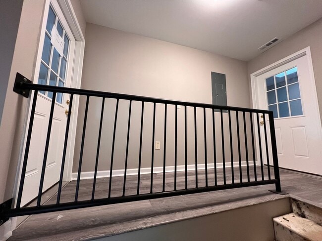 Building Photo - Brand New 2 bedroom Apartment in Parkland School District!