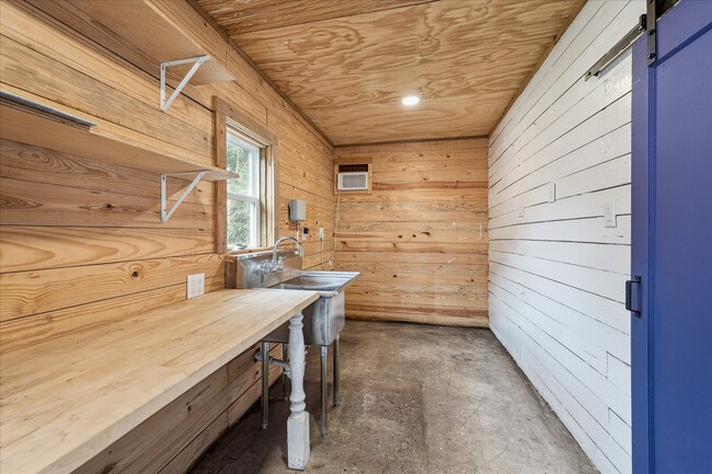 Building Photo - 2820 Rice Boulevard