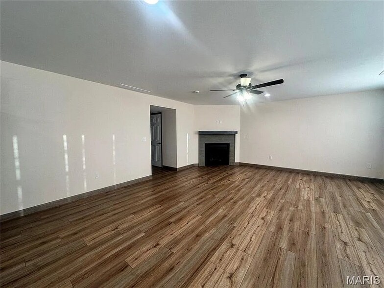 Building Photo - 3609 Justine Dr