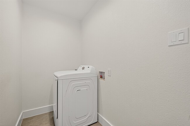 Building Photo - 11507 Oak Valley Dr