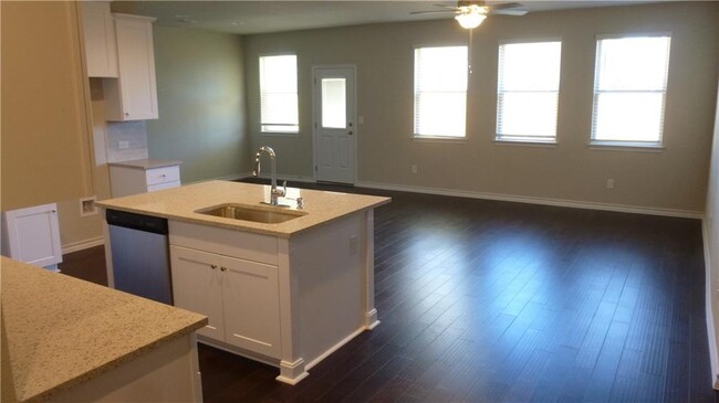 Building Photo - 1332 Eagle Ray St