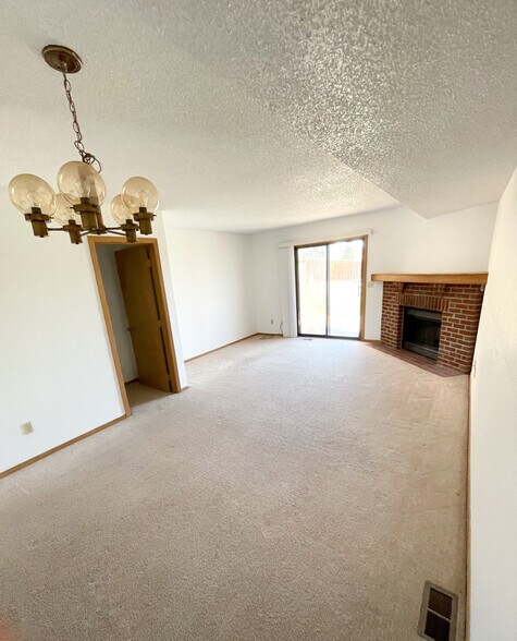 Building Photo - 5507 Fiesta Ln