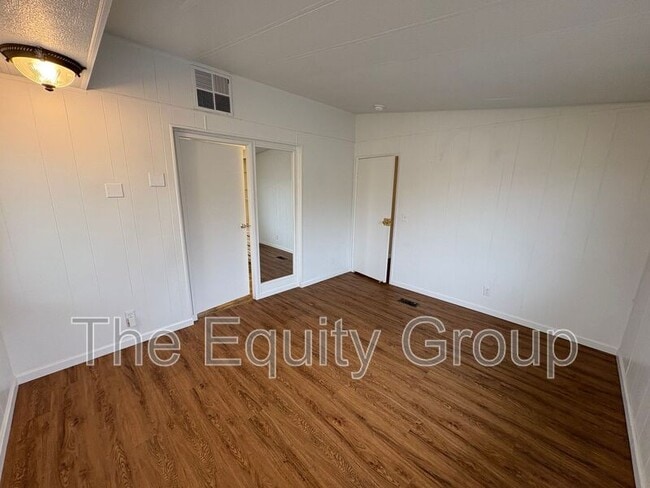 Building Photo - 26521 Rd 100